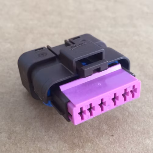 1355206-1 Jun-Pow-Tim 金メッキカーケーブルコネクタプラグ